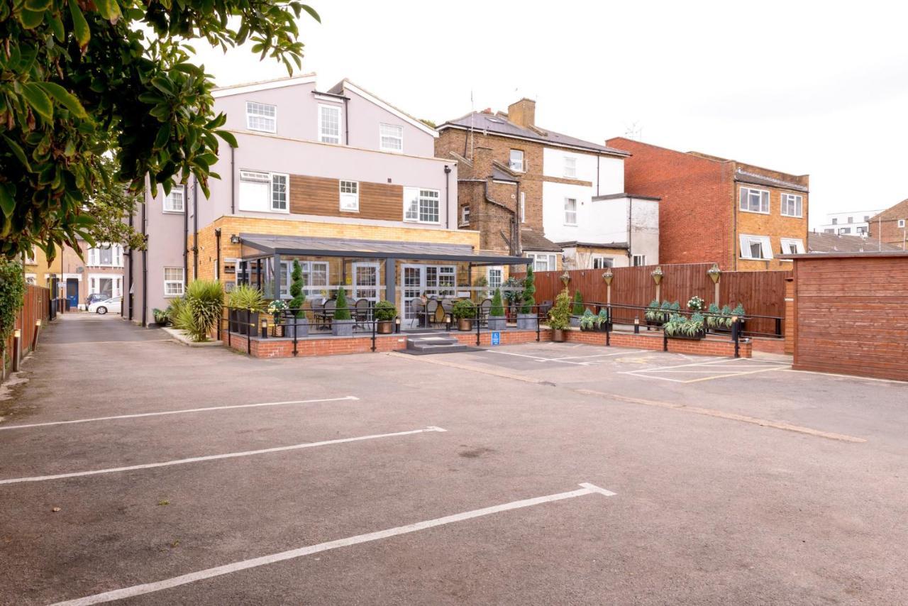 Imperial Guest House Ltd. Hounslow Exteriör bild