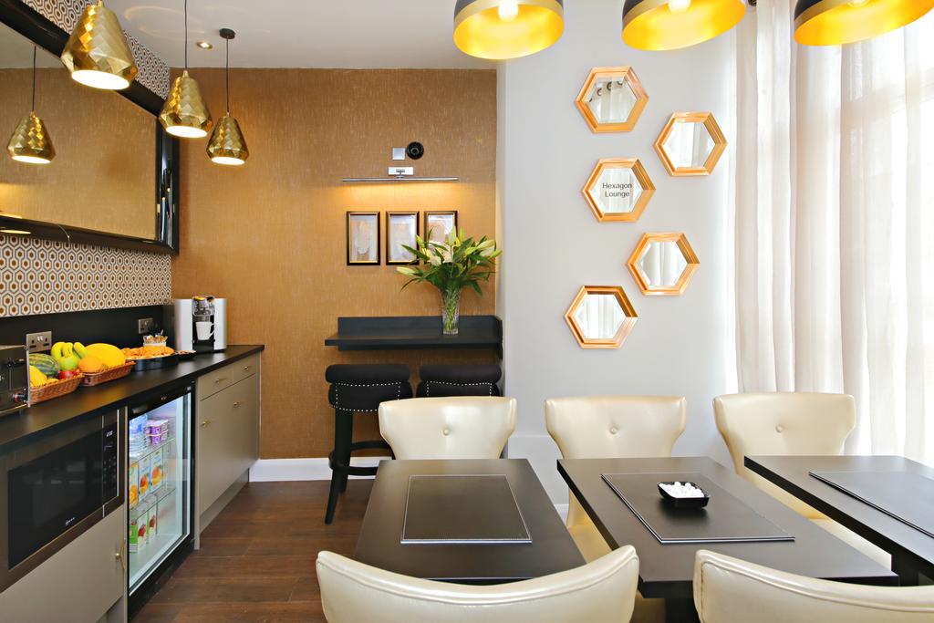 Imperial Guest House Ltd. Hounslow Exteriör bild
