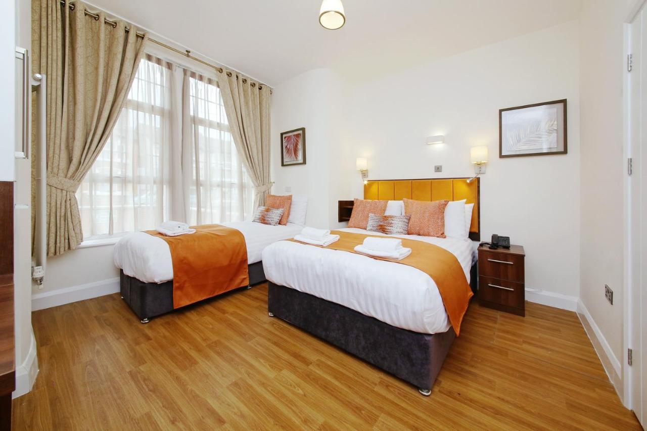 Imperial Guest House Ltd. Hounslow Exteriör bild